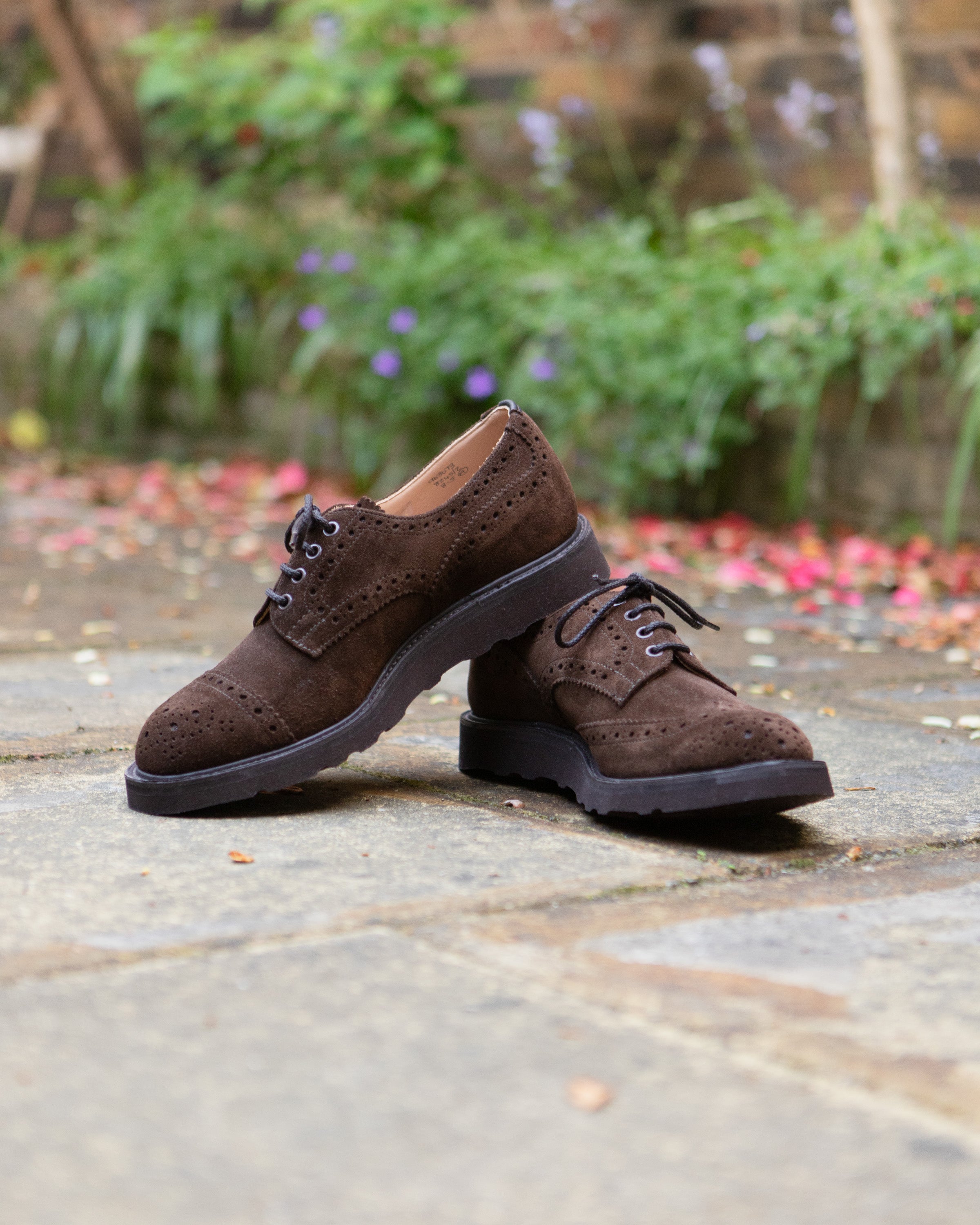 Asymmetric Gibson Brogue – Brown Suede