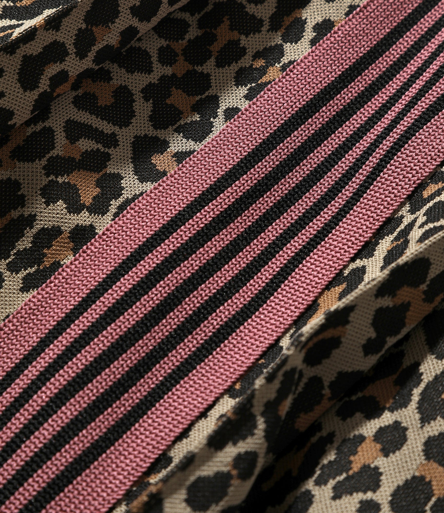 Pleated Track Skirt – Leopard Jacquard