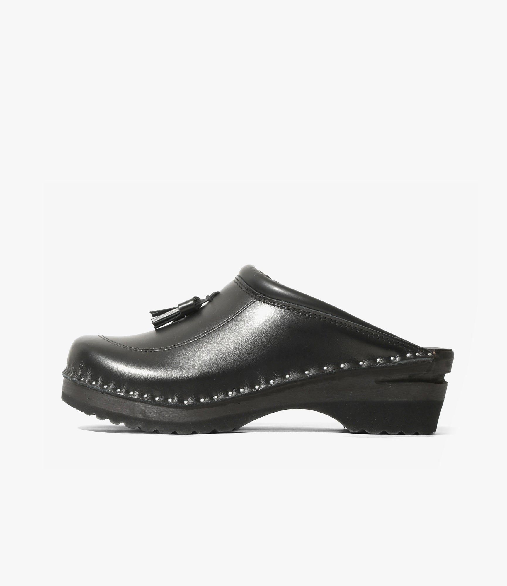 Twin Tassel 'Monet' Clog – Black Leather