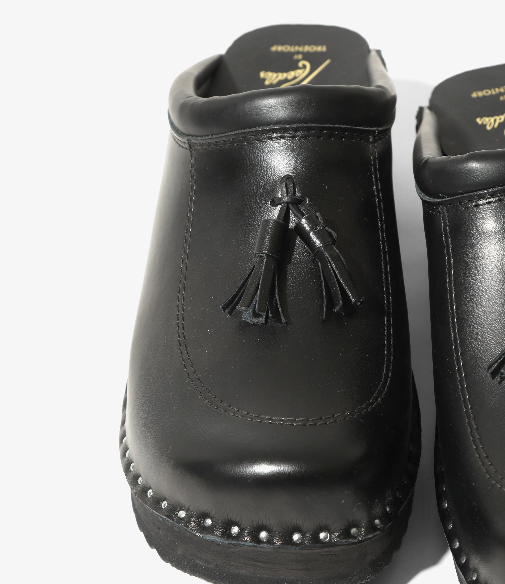 Twin Tassel 'Monet' Clog – Black Leather