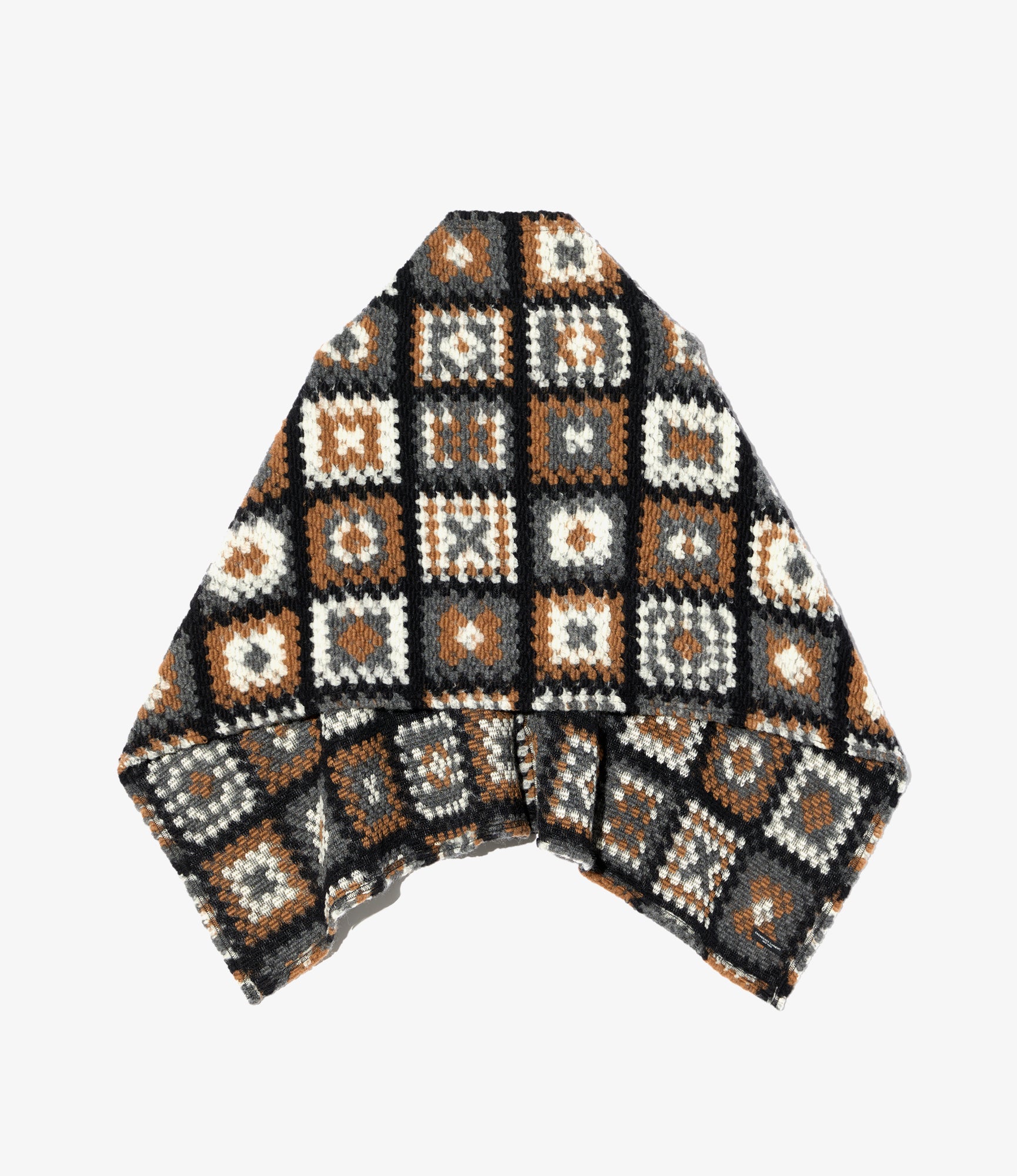 Button Shawl – White/Black Wool Chenille
