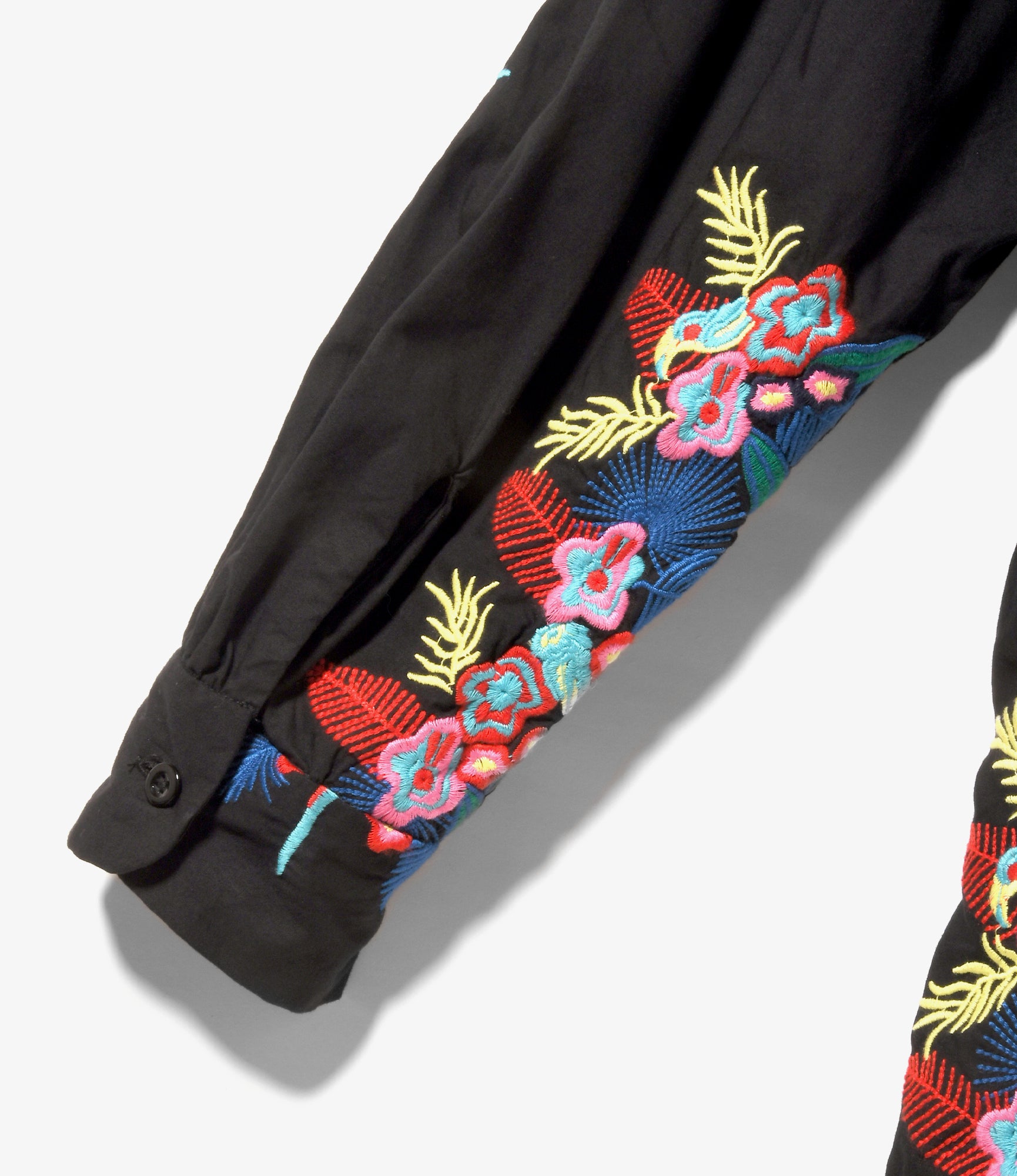 Classic Shirt – Black Floral Embroidery Cotton Sheeting