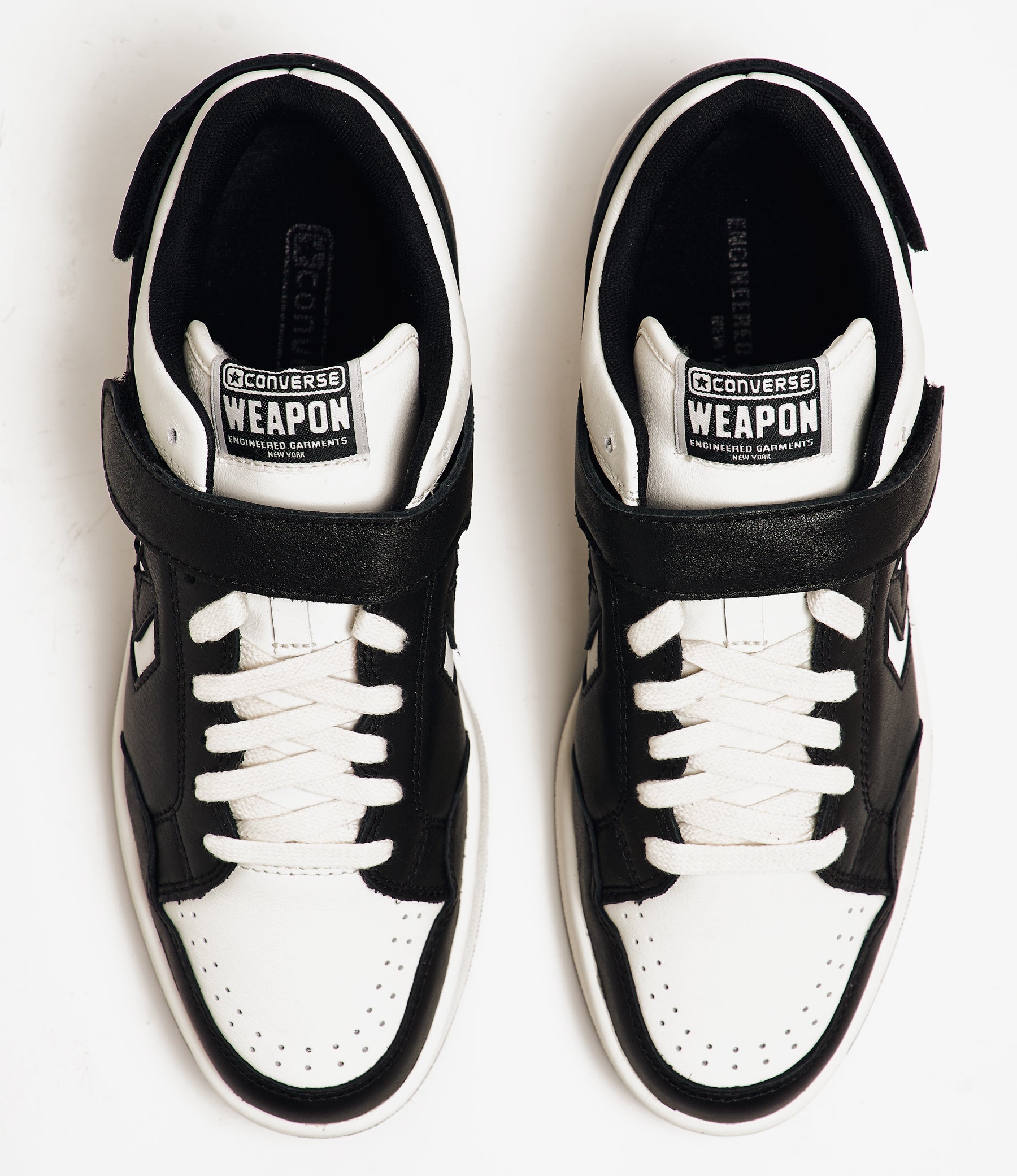 Weapon – Black / Vintage White
