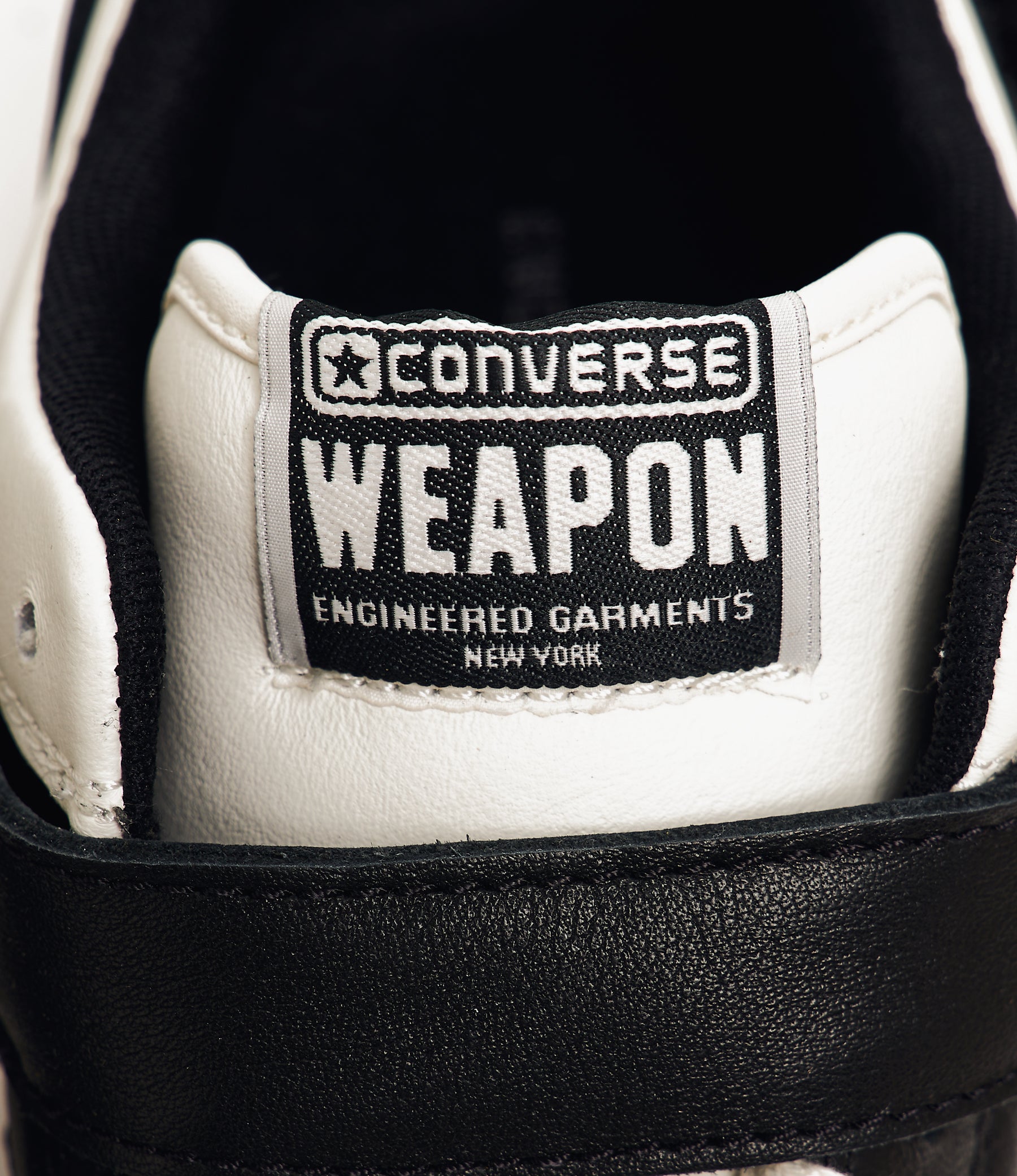 Weapon – Black / Vintage White