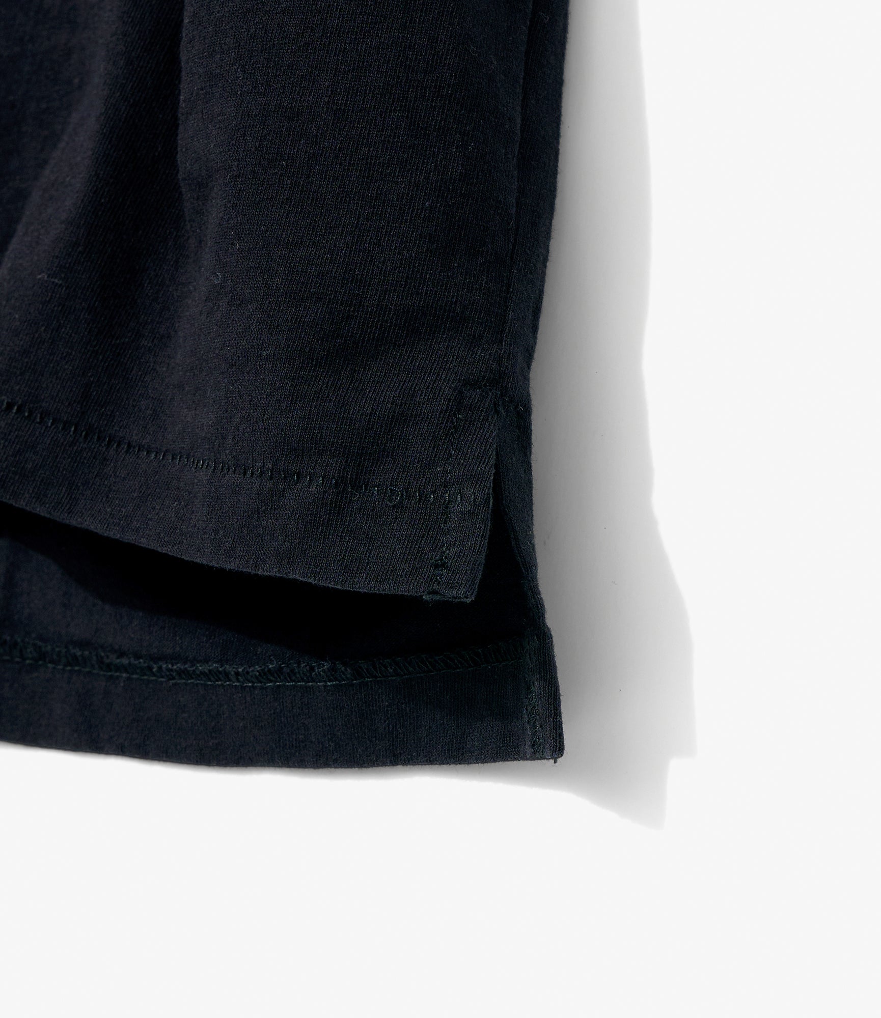 Cross Neck Pocket T-Shirt – Black