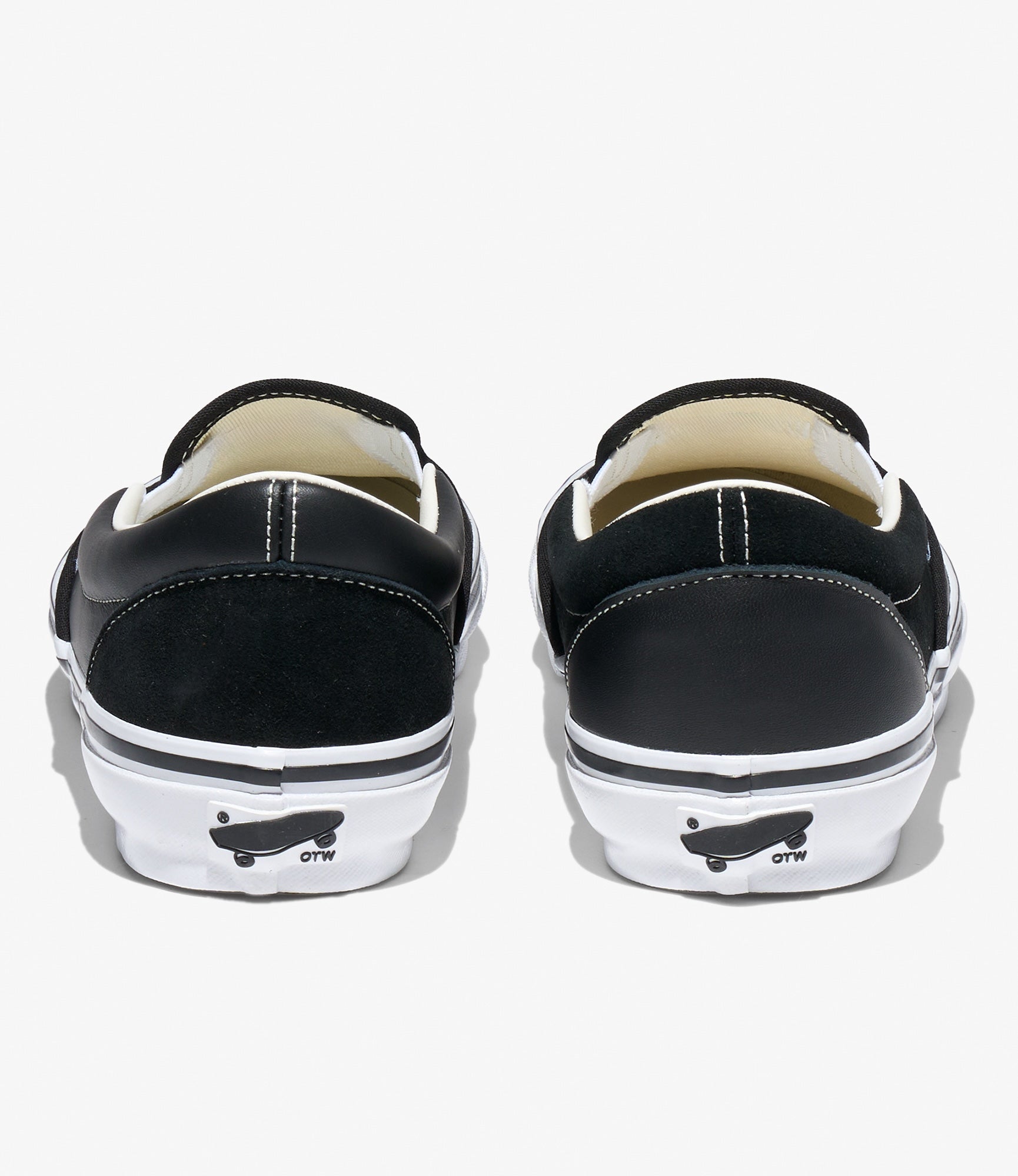 Classic Slip-On 98 – Black Leather/Suede Mix