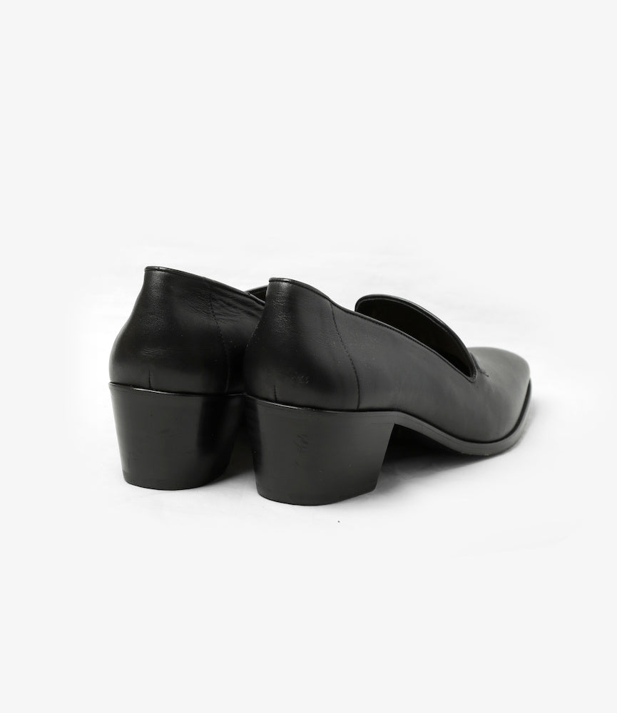 Tassel Bit Heeled Opera Shoe – Black Leather