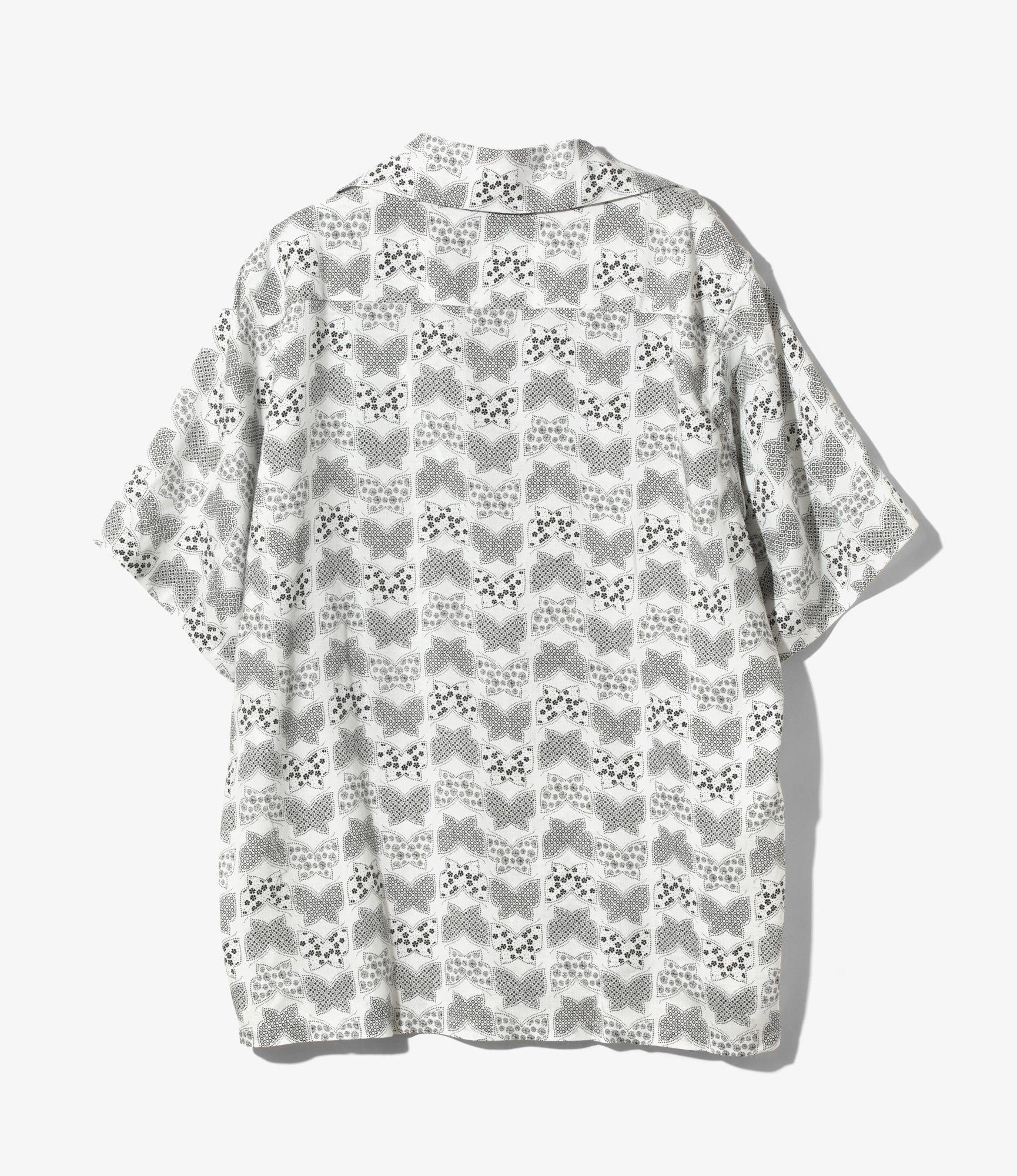 Italian Collar Short Sleeve Shirt – White Papillon Komon Print