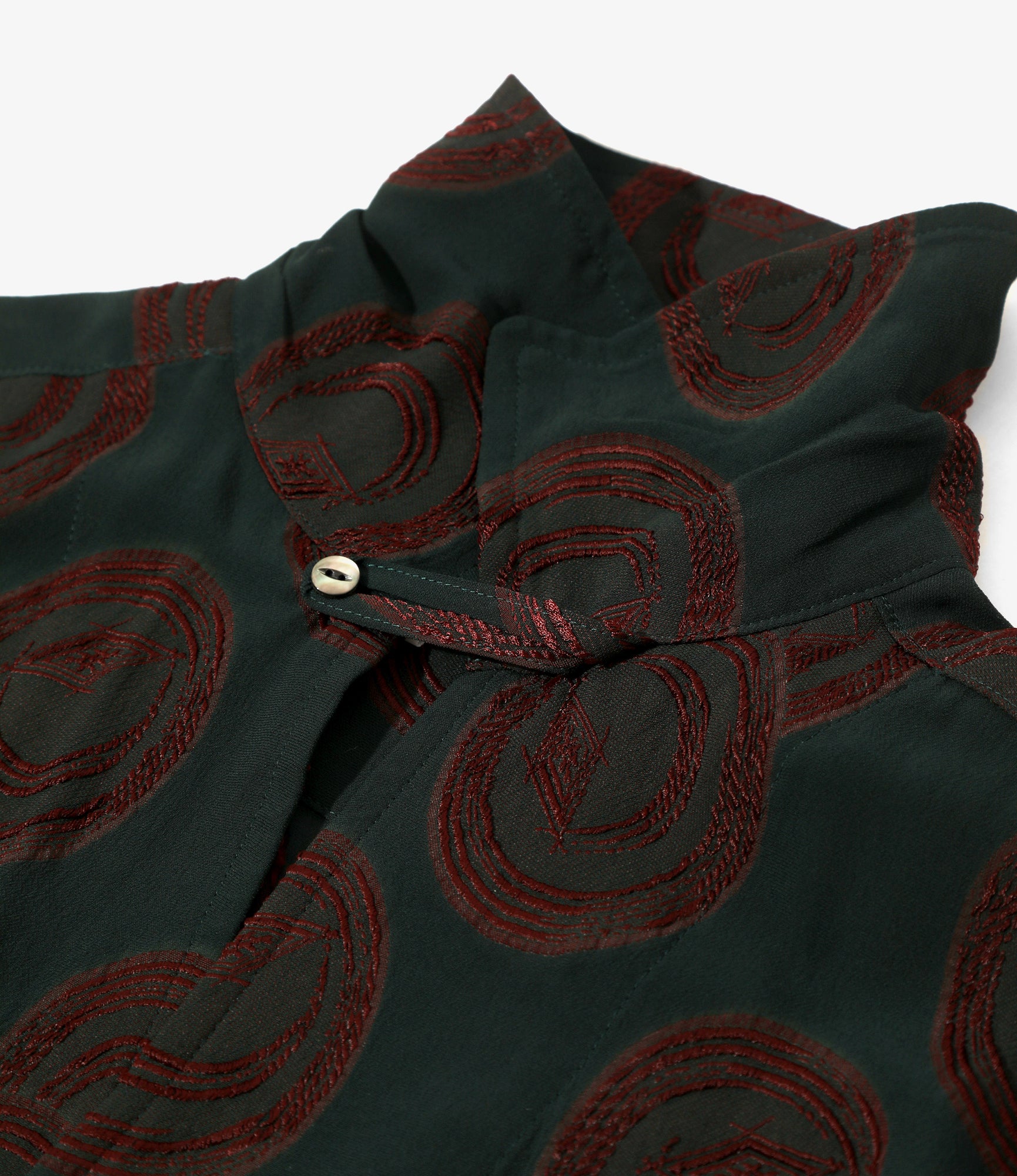 Italian Collar Short Sleeve Shirt – Green/Bordeaux Jacquard Ring Cut Rayon