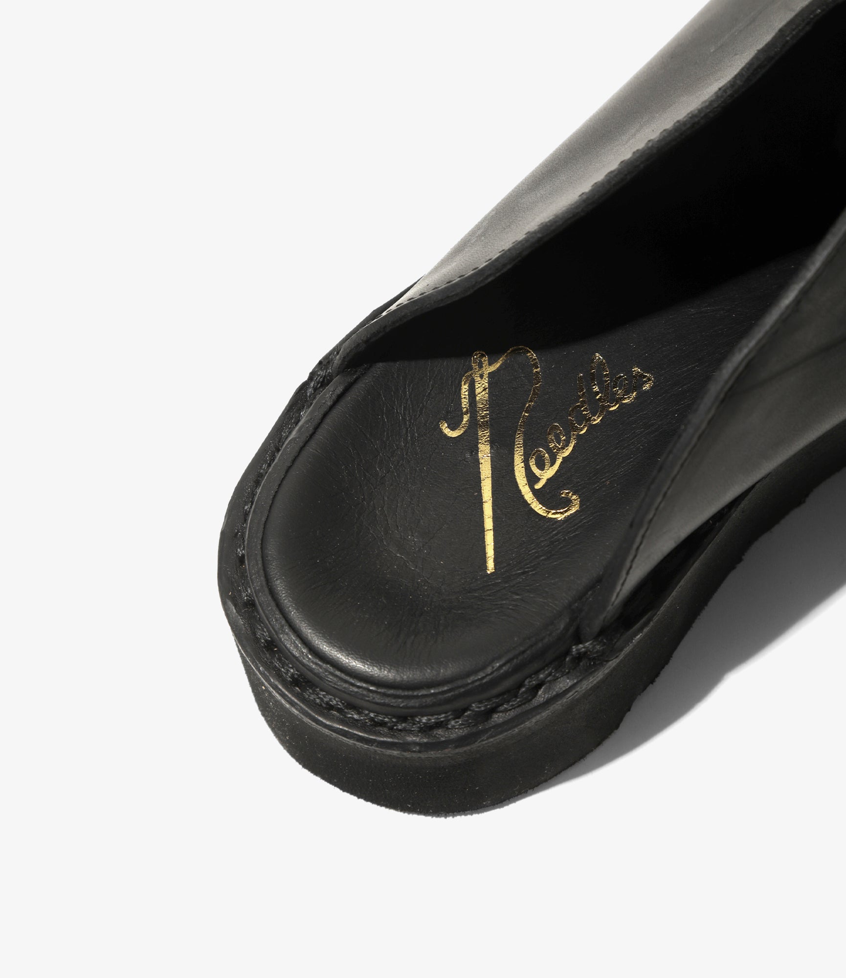 Papillon Embossed Mountain Slip-In – Black