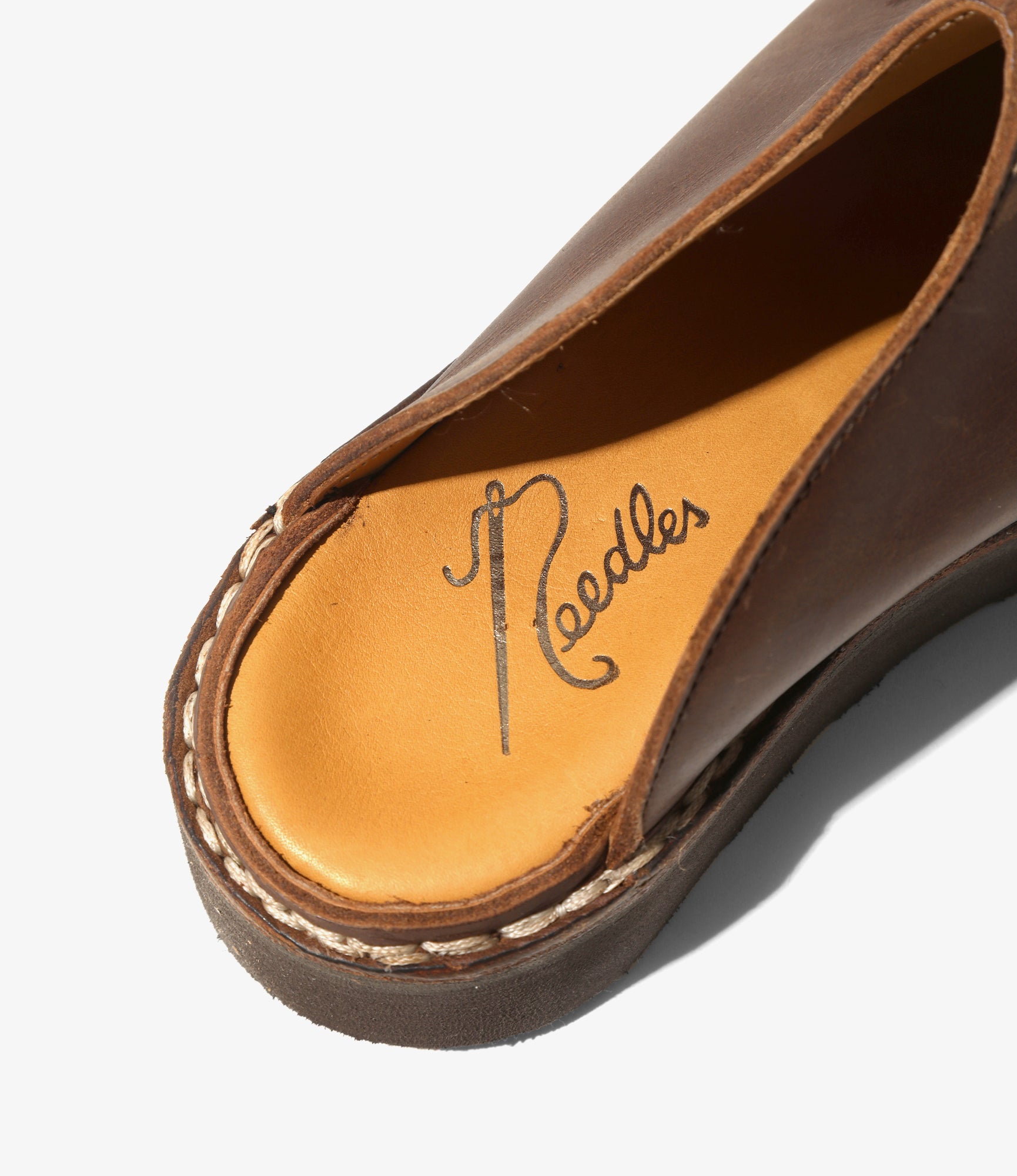 Papillon Embossed Mountain Slip-In – Brown