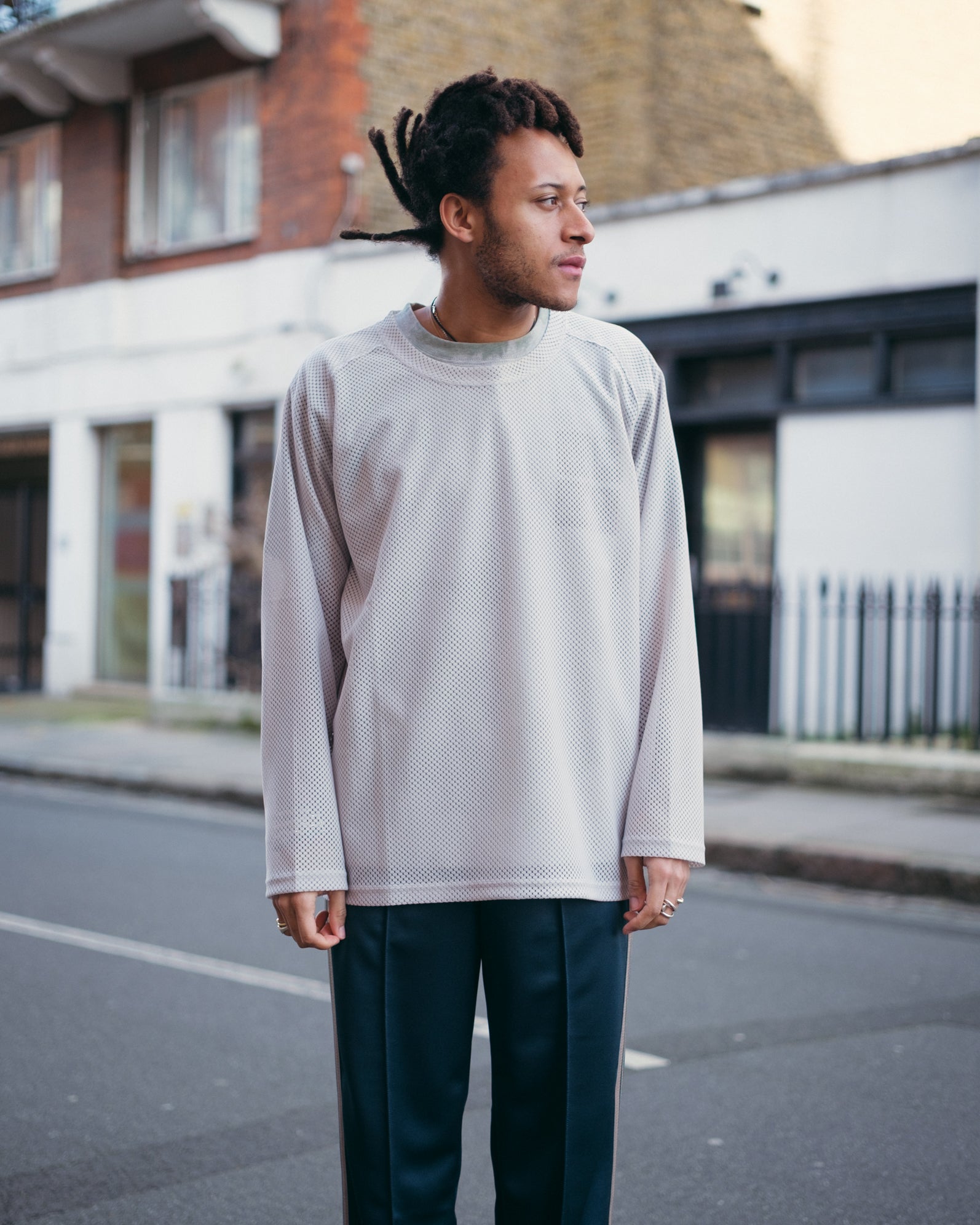 U-Neck Long Sleeve T-Shirt – Grey Geometric Raschel Lace