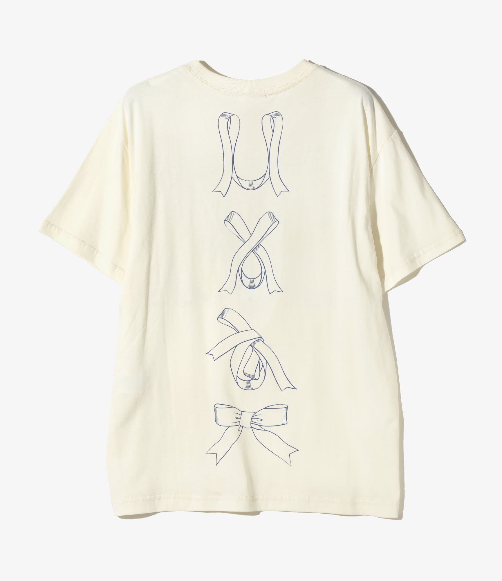 Crew Neck T-Shirt – Natural ‘Making A Bow With Ribbon’ Print