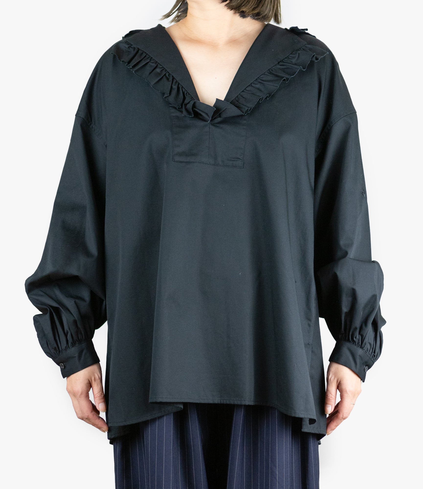 Frill Hoodie – Black