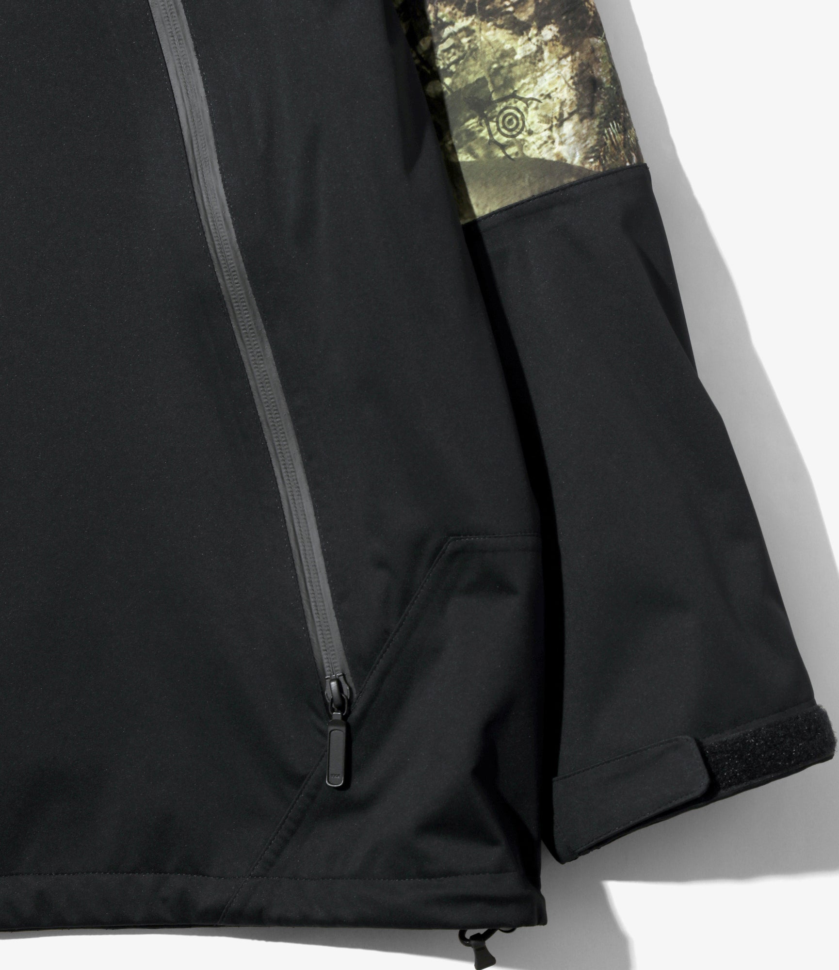 Mountain Parka – Black/Camo Combo Nylon Tussah