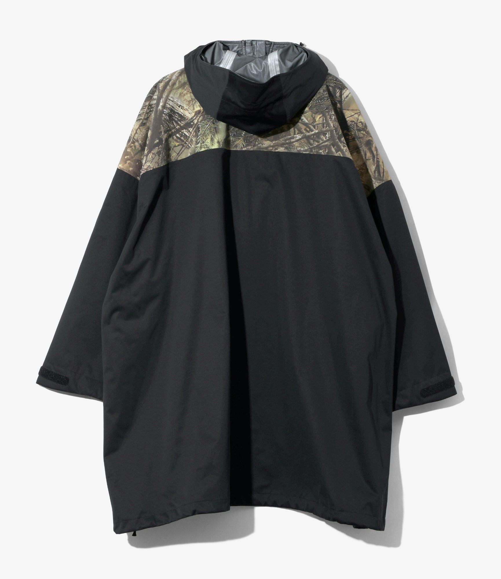 River Trek Poncho – Black/Camo Combo Nylon Tussah