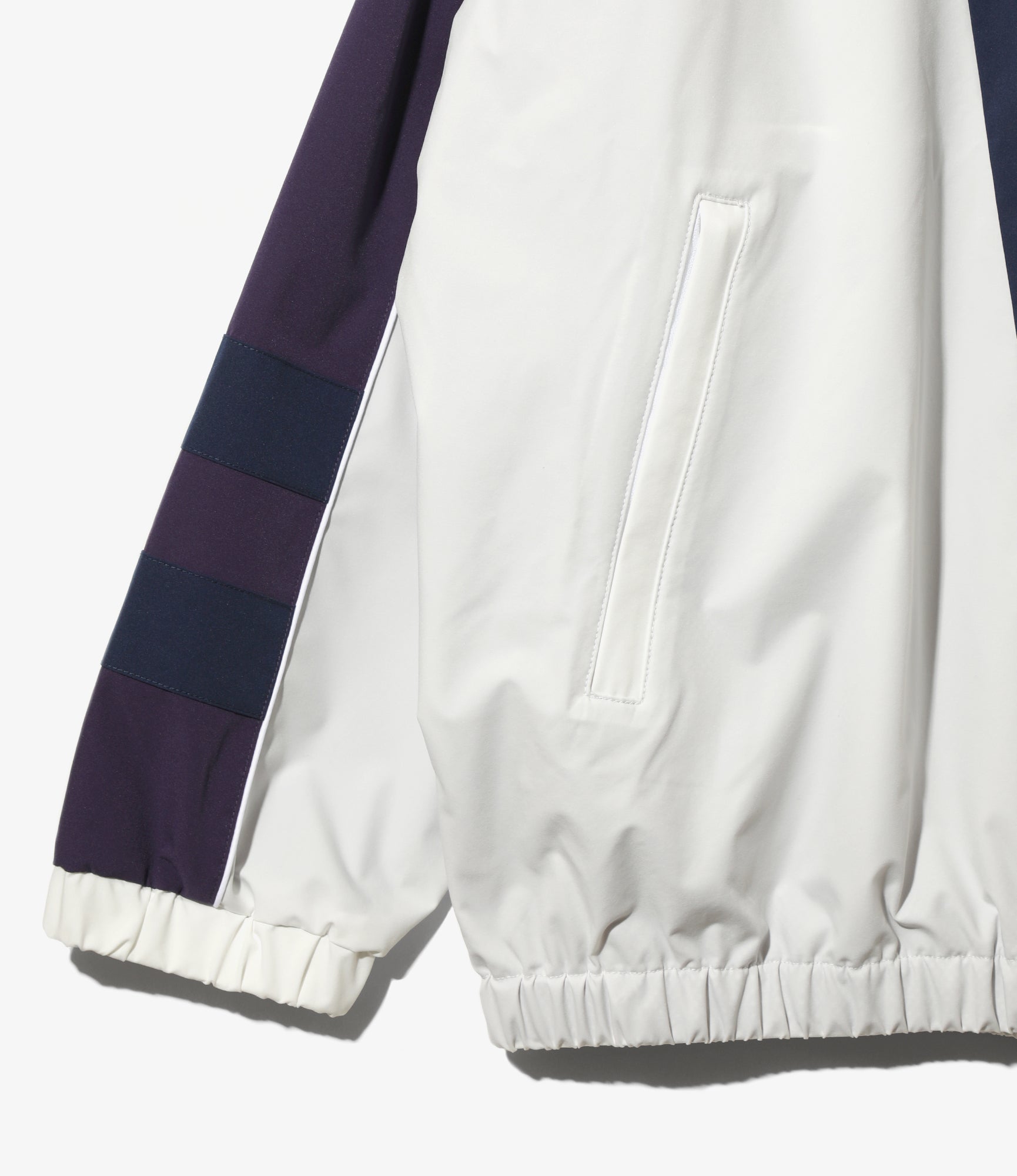 Star Cut Oversized Windbreaker – White