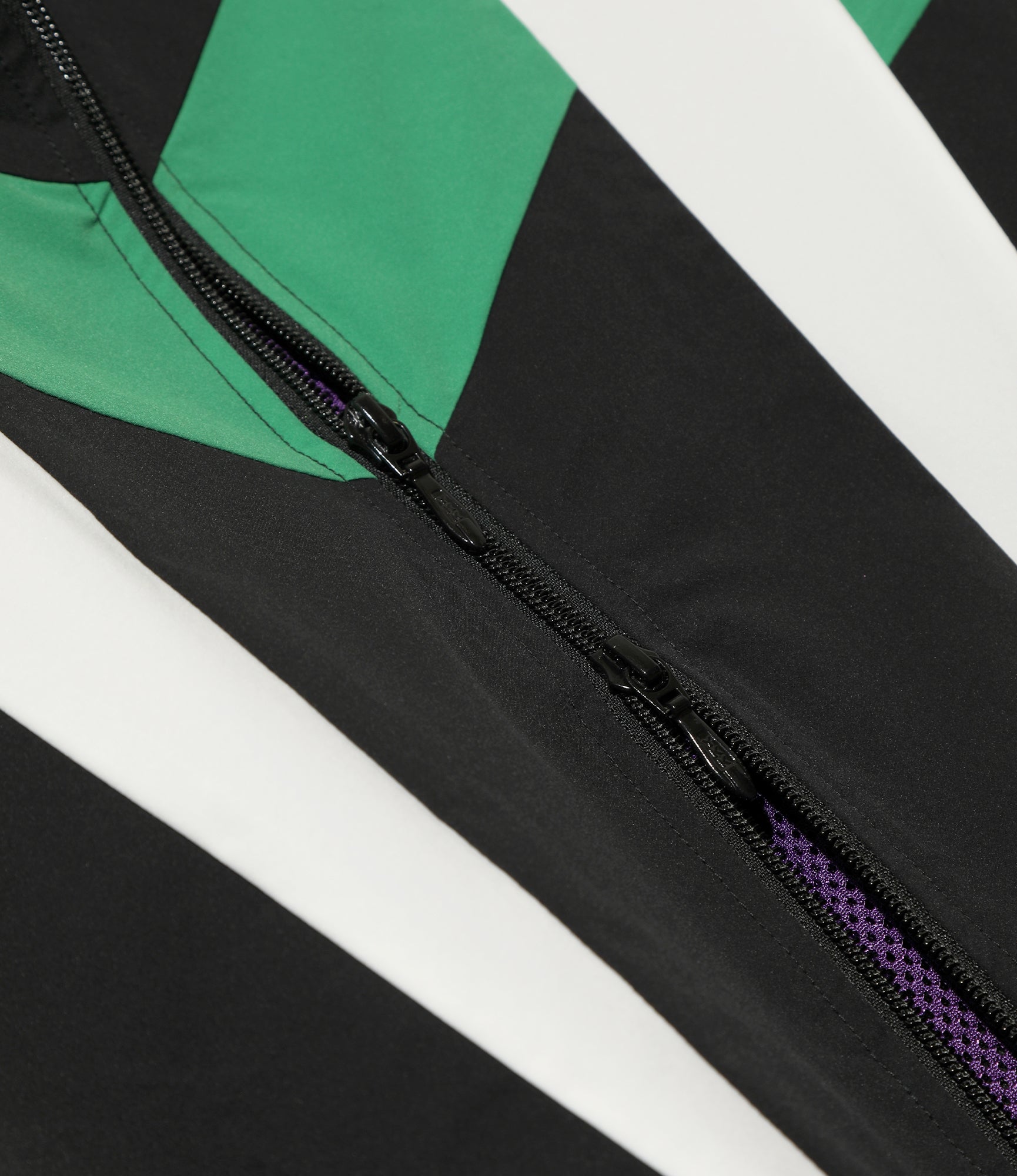 Star Cut Oversized Windbreaker – Black
