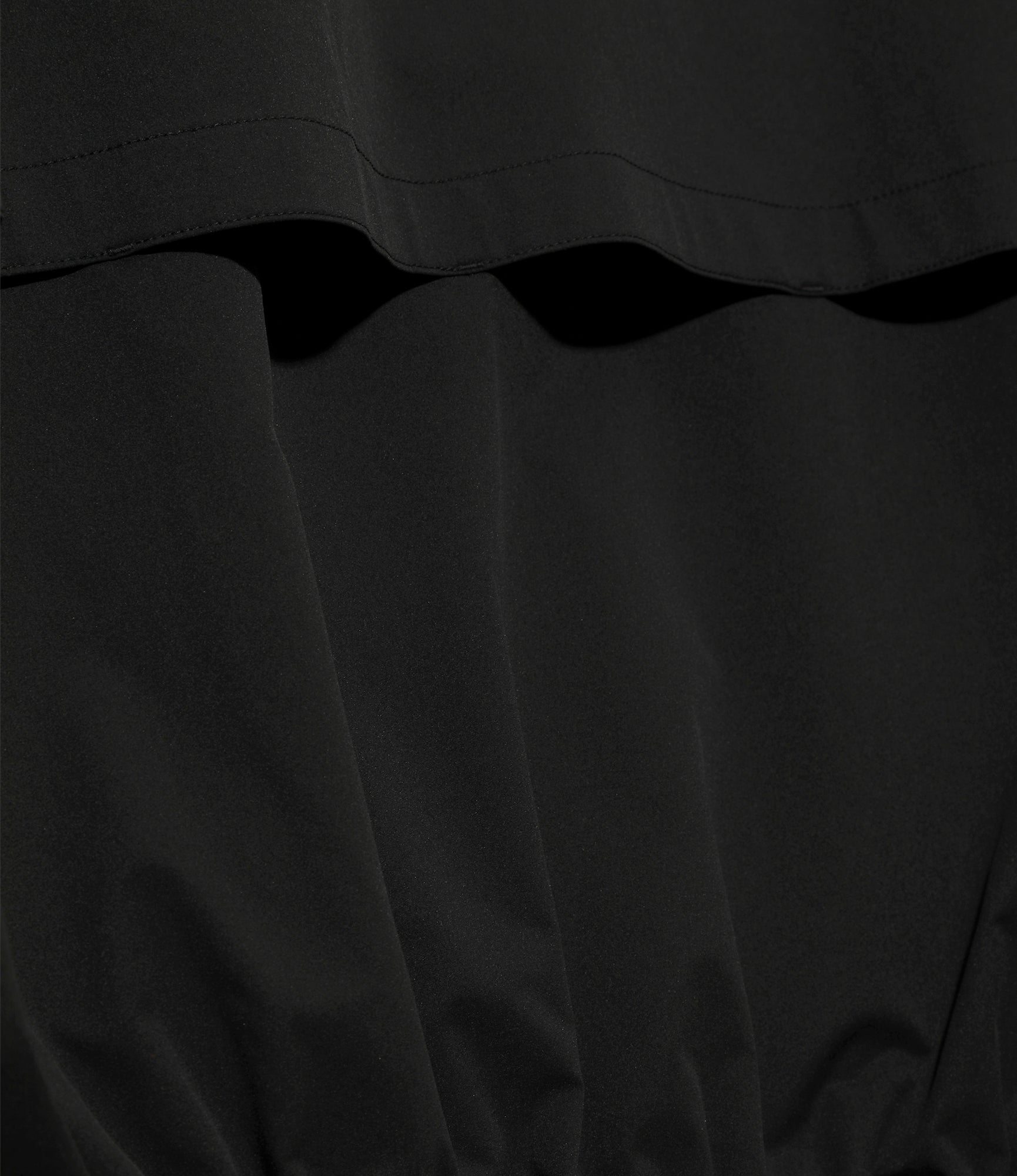 Star Cut Oversized Windbreaker – Black