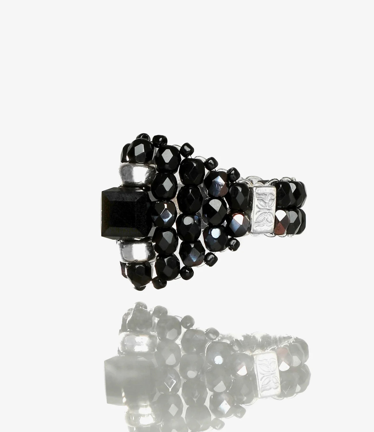 Crystal Bead Ring – Black/Black