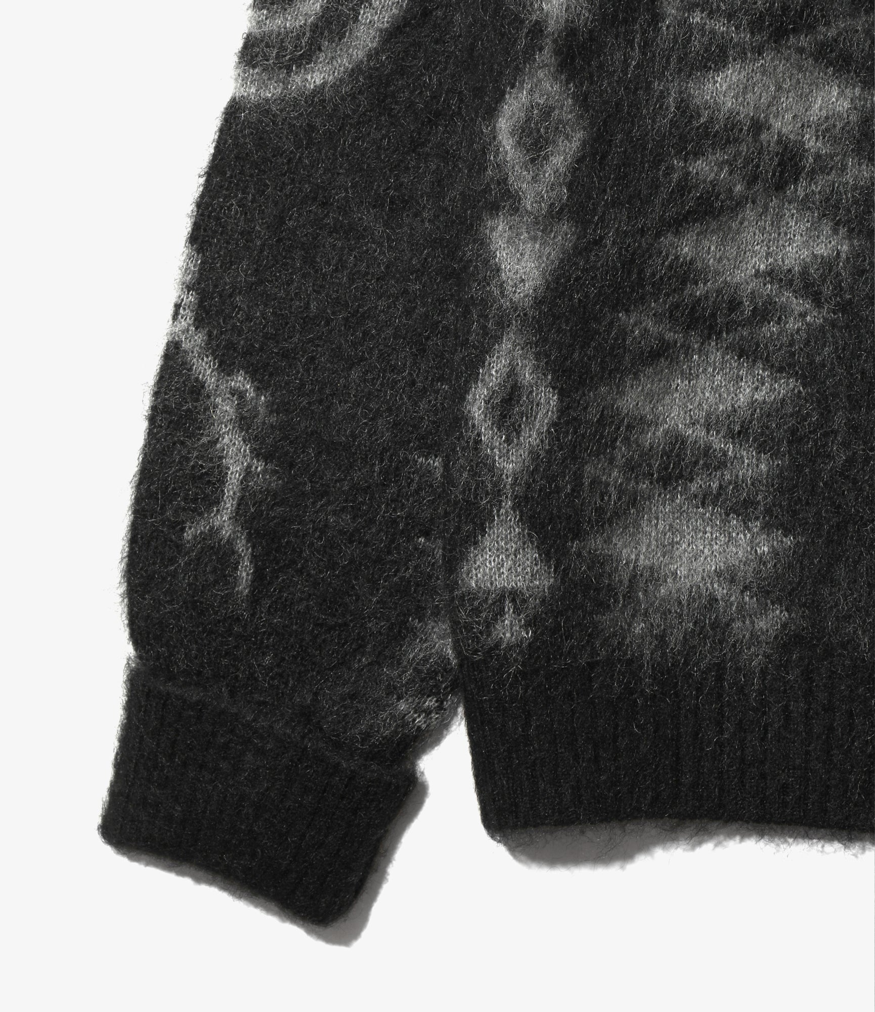 Crew Neck Sweater - Black Skull&Target